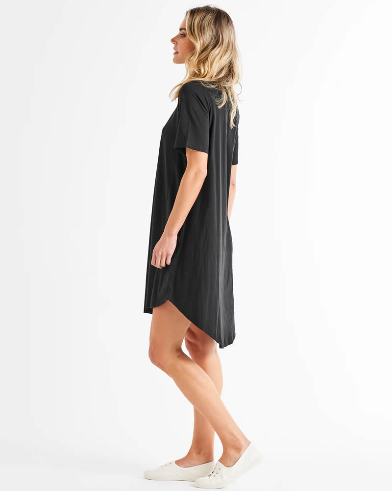 Betty Basics Nyree Tee Shirt Dress