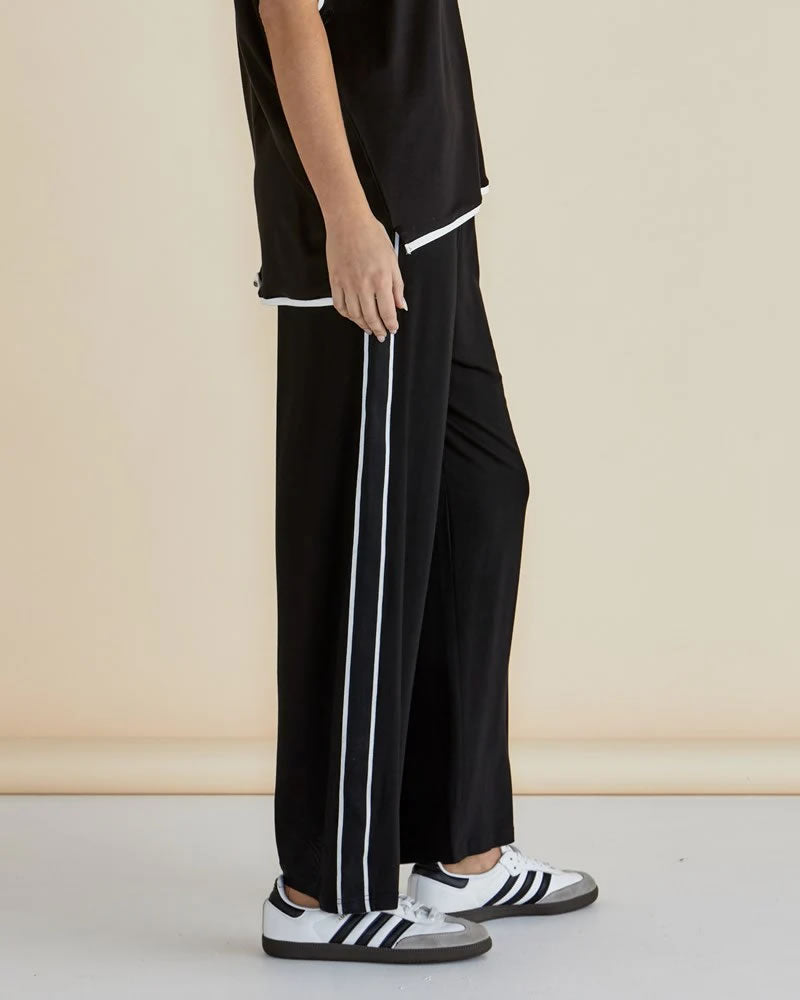 Betty Basics Evelyn Wide Leg Jogger Pants