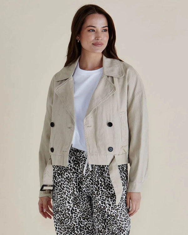  Betty Basics Adaline Crop Trench Coat Beige