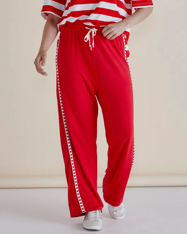  Betty Basics Evelyn Wide Leg Jogger Pants