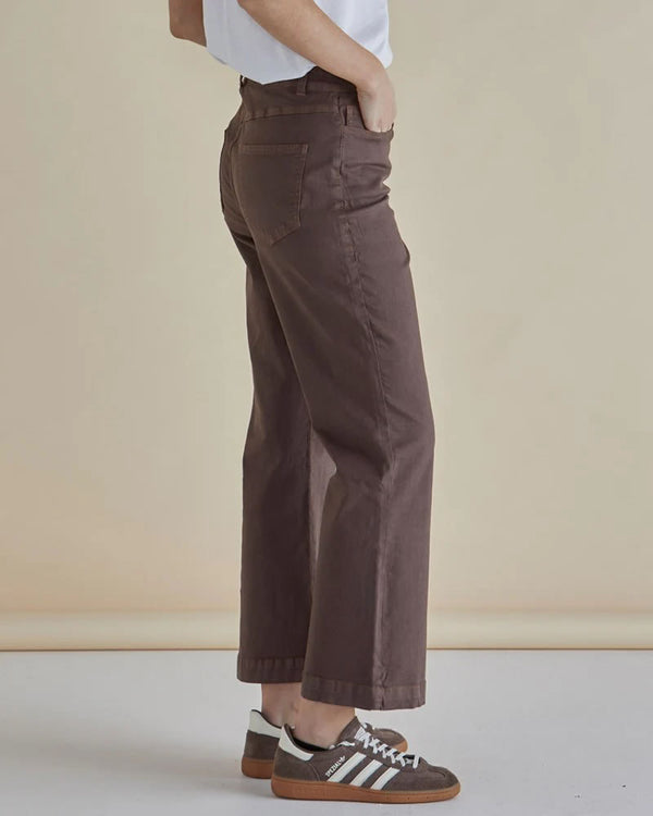  Betty Basics Fleur Bootleg Jeans Coco Brown