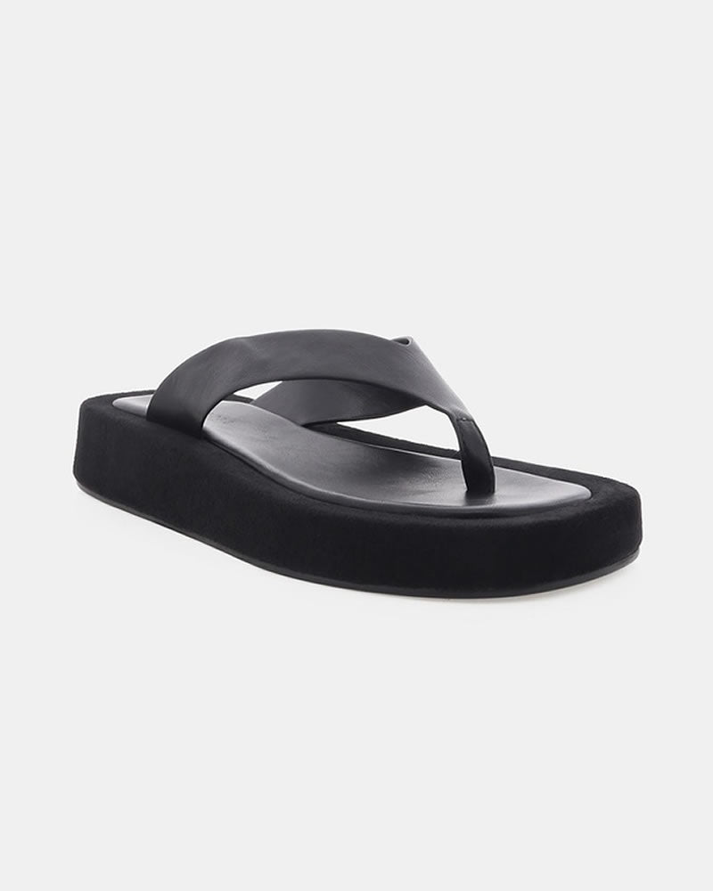 Billini Yamira Chunky Thongs Black