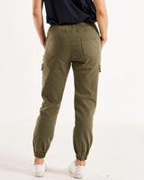 Betty Basics Connecticut Cargo Jeans Khaki