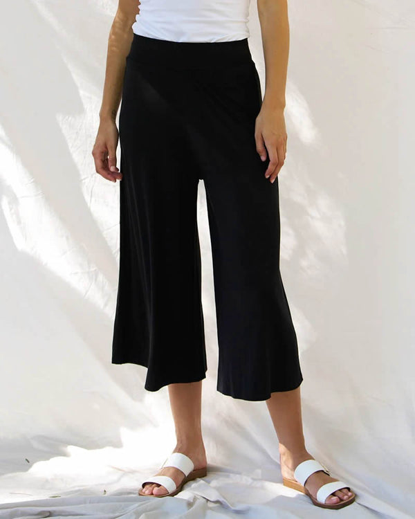  Betty Basics Crystal Crop Jogger Pants Black