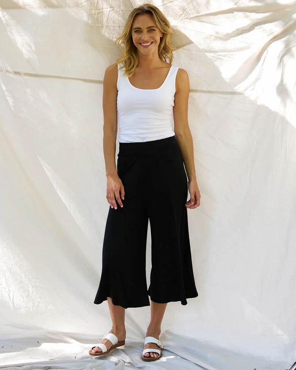  Betty Basics Crystal Crop Jogger Pants Black