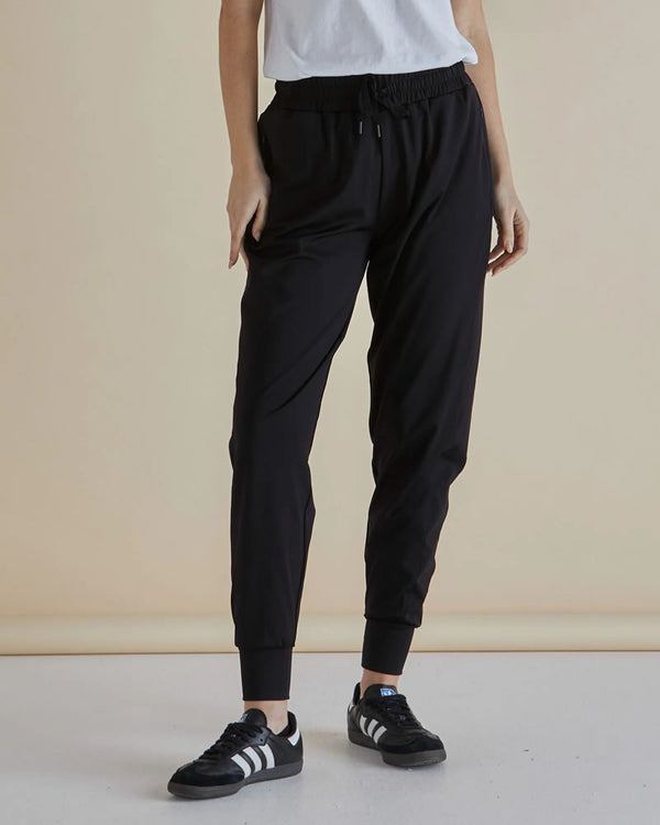  Betty Basics Cara Travel Jogger Pants