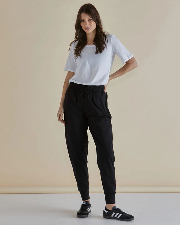  Betty Basics Cara Travel Jogger Pants