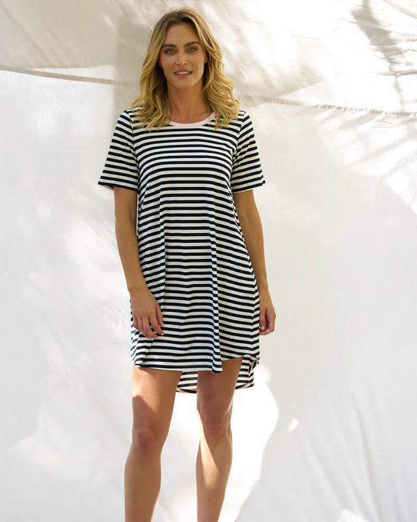  Betty Basics Nyree Tee Shirt Dress