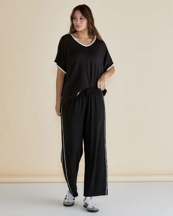  Betty Basics Clara short Sleeve Tee